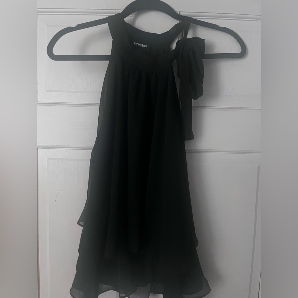 Flowy tank halter top